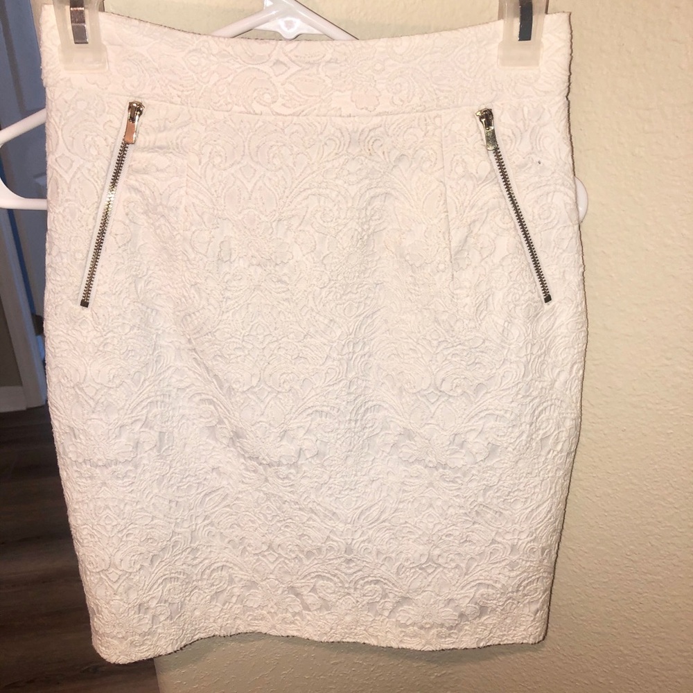 H&M white lace skirt